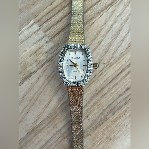 Helbros Ladies Watch Vintage Diamonds Gold Tone Adjustable Bracelet Stripe Dial - Picture 3 of 12